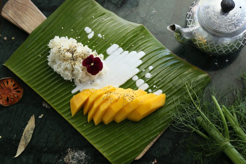 9 Health benefits Eating on banana leaf