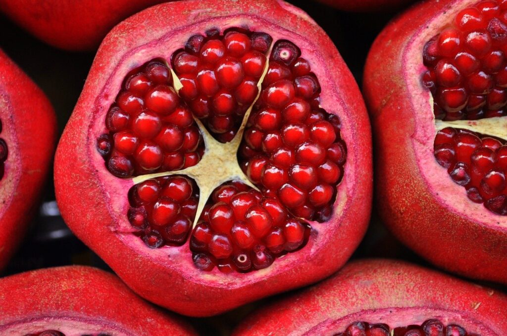 9 Incredible Health Benefits of Pomegranate