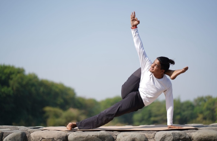 Vishwamitrasana and Its Benefits! | by Rakesh Pradhan | Rakesh Yoga | Medium